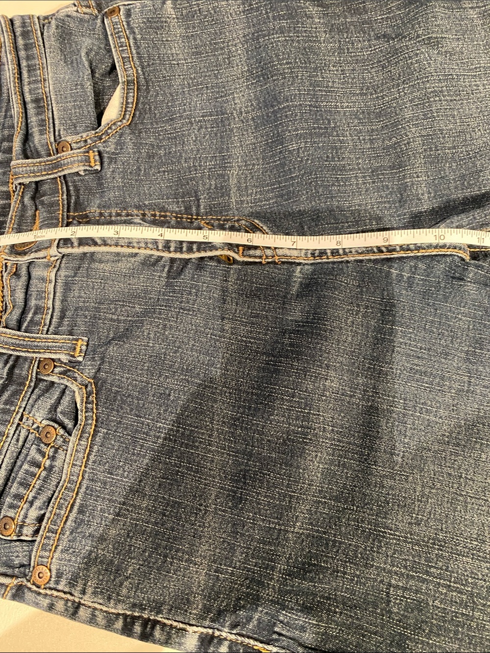 Levi's Women's Dark Wash Jean | Size 10 - Picture 5 of 5